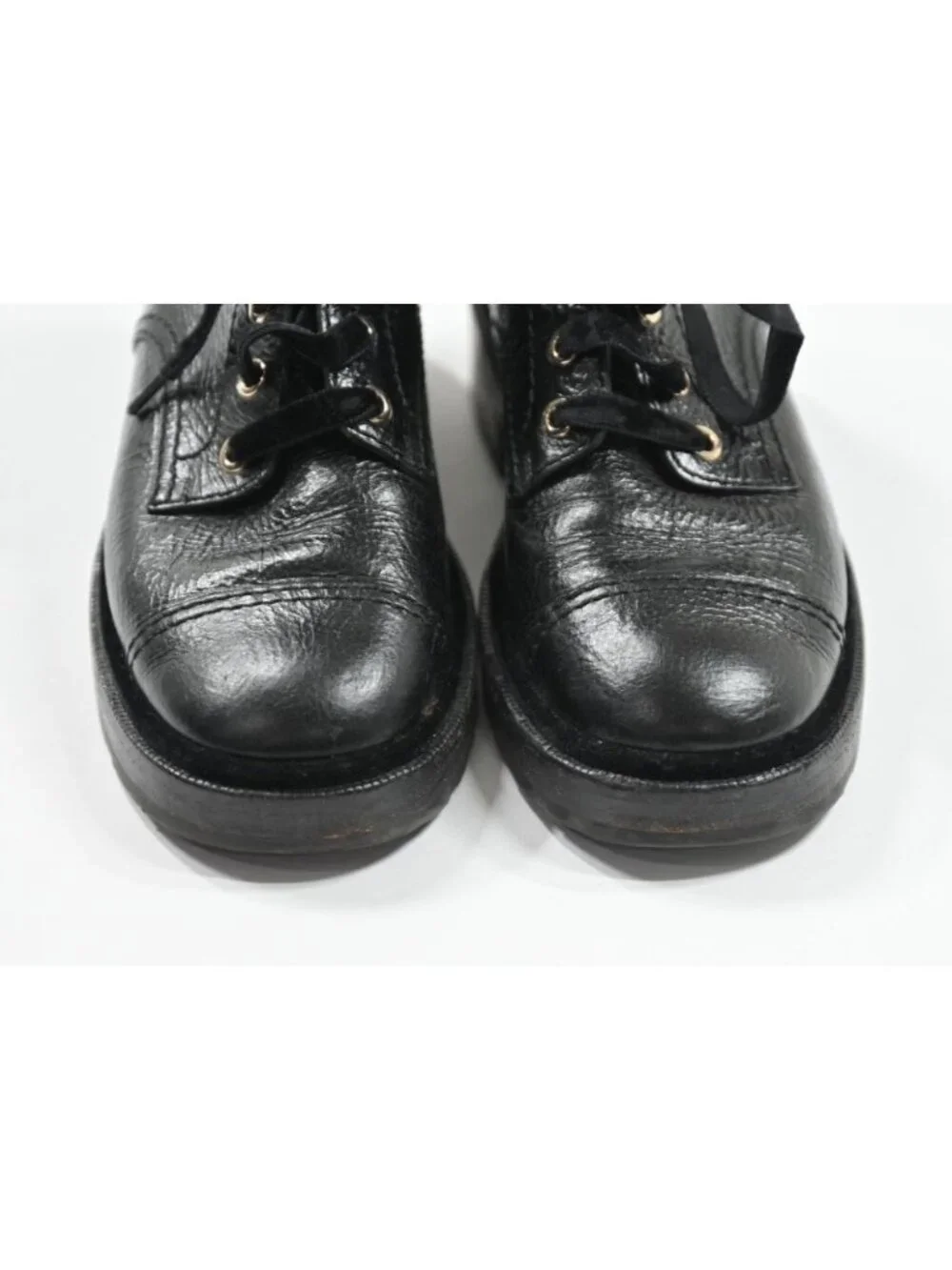 Chanel Shiny Calfskin Velvet Pearl Lace-Up Leather Boots in Black